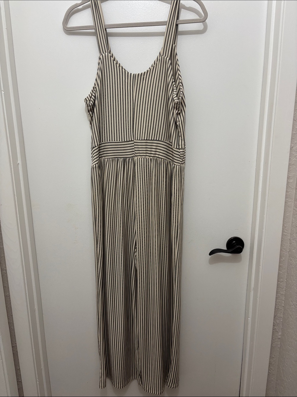 Striped Cream and Black Sleeveless Jumpsuit by Emily Daniels Sz L - Picture 3 of 10